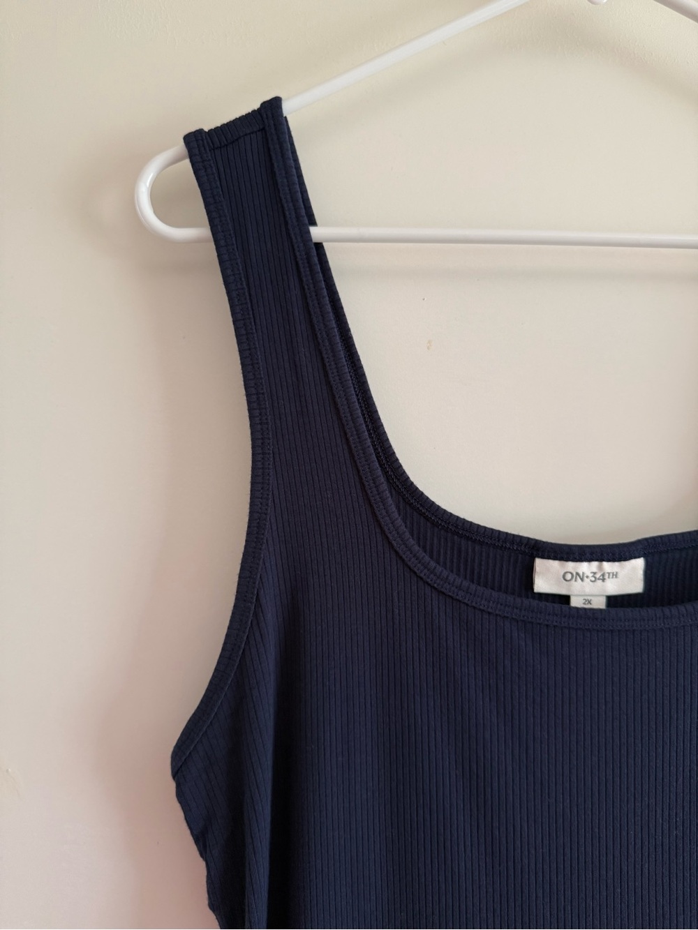 ON 34th Ribbed Tank EUC - Picture 2 of 6